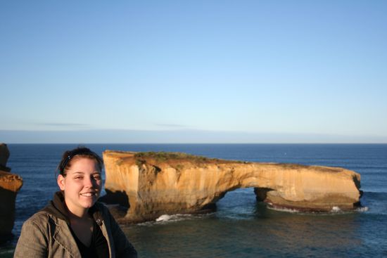 Britta vor der London Bridge