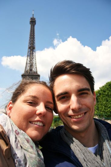 In Ermangelung eines aktuellen, "sonnigen" Bildes, hier vor dem Wahrzeichen von Bürstadt: Der größten Güllepumpe Hessens.