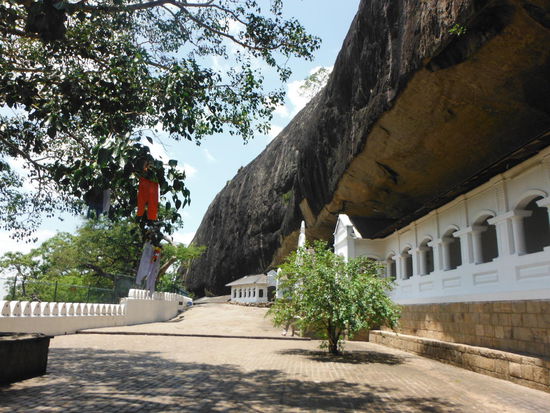 Vor dem Höhlentempel