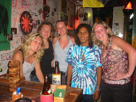 Zu Besuch bei Rasta Man in der Rasta Bar.