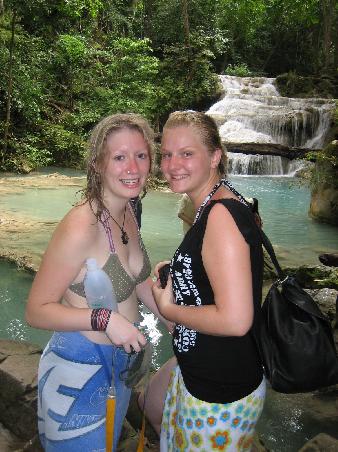 Das ist nur die erste Stufe des Erawan Waterfalls - dann war leider Annes Akku leer...