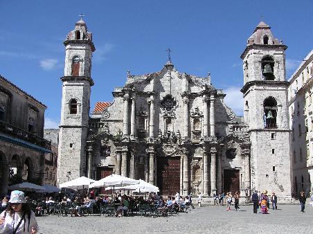 Aufpoliert für die Touris, der Plaza de la Catedral