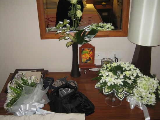 Das was wir von der Tischdeko retten konnten und der Brautstrauss ganz rechts