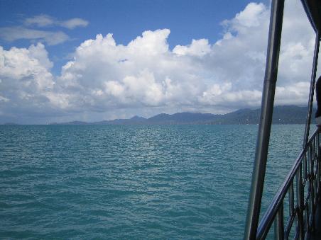 auf der Faehre mit Blick auf Samui