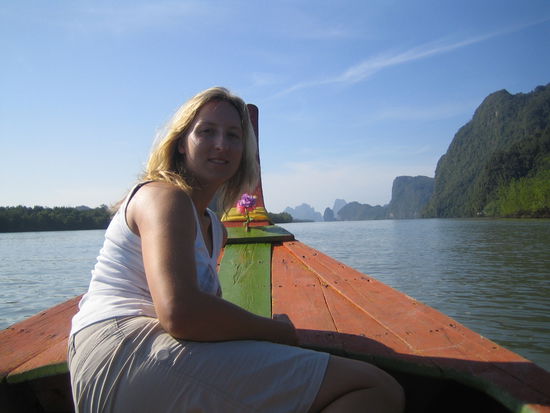 Tagesausflug durch die Phang Nga Bucht  (hier auf einem Longtailboot)