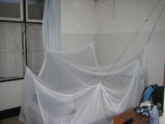 Wilde Konstruktion des Moskitonetzes in Chantaburi