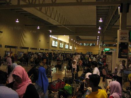 Chaos im LLCT Kuala Lumpur.