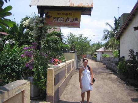 Unser Guesthouse Pondok Maulana auf Trawangan, Strasse zum Strand