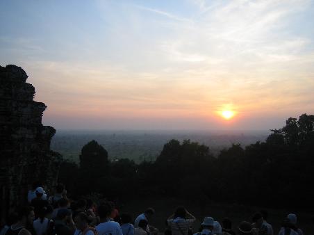 Sonnenuntergang ueber Angkor