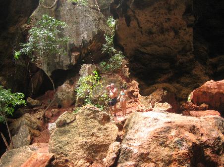 Grotte Rai Leh West, mit Ferdel und Rosi