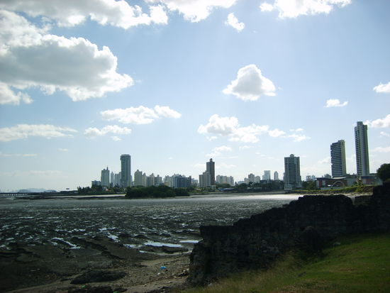 ...die Skyline von Panama City