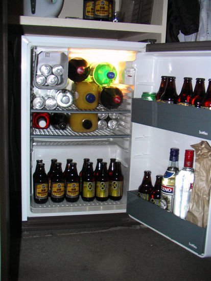 Silvester: "der doofe Kuehlschrank is viel zu klein"...