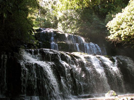 Wasserfall im brasilianischen Regenwald