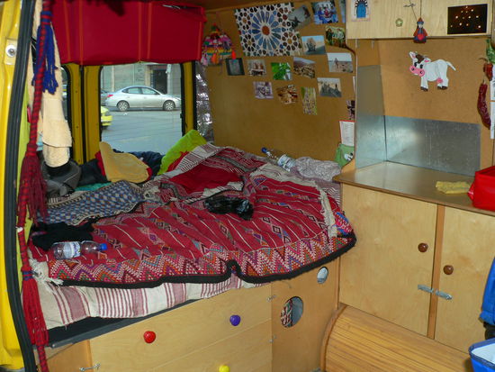 Dort sind Markus und ich mitgefahren (im Bus der Franzosen)