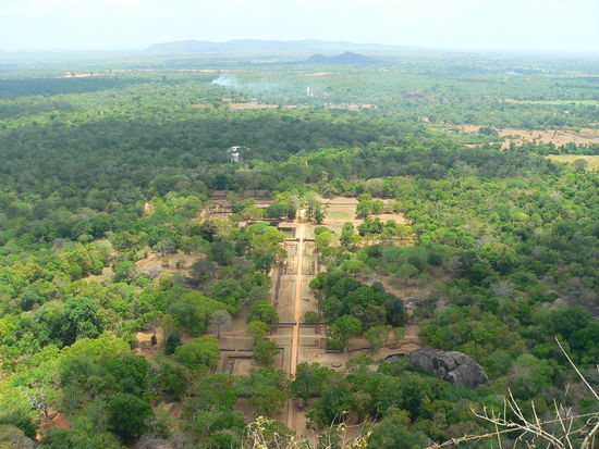 Blick vom Felsen herab