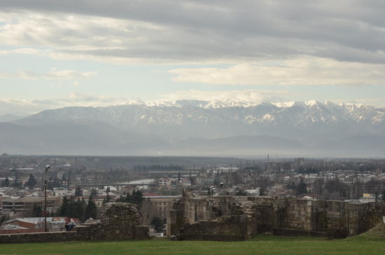 Kutaisi (im Hintergrund ist NICHT der Kaukasus)