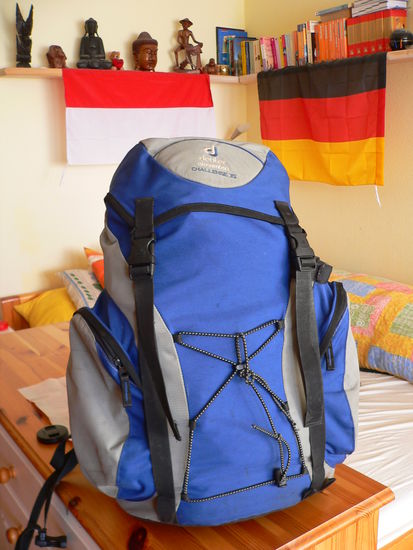 Mein guter alter Deuter Rucksack, den ich für 10 Euro von dem Freund meiner Schwester abgekauft habe wird mich die nächsten 8 Monate begleiten. Das 5. Mal werde ich mit ihm auf Reise gehen.