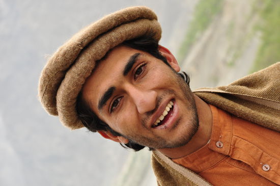 Ein netter Junger Mann, der mich auf einer Wanderung zusammen mit seinem Vater begleitete