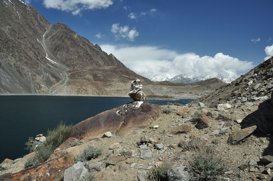 Der Satpara See 10 km von Skardu entfernt.