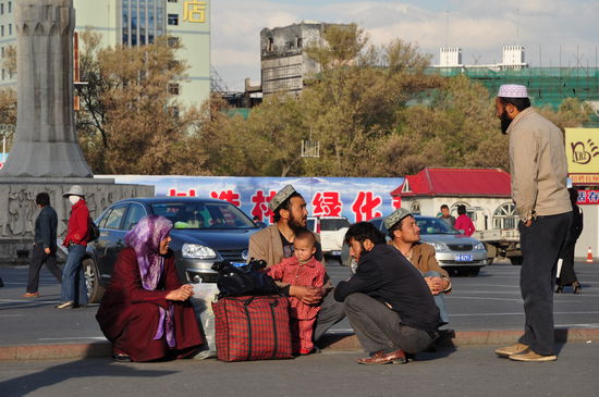 Uigurische Moslems die hier in der Hauptstadt ihres Staates Xingjang sind.