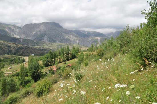 Die wunderschoene Bergwelt um Arslanbop