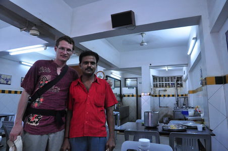 Fruehstueck im Masala Dosa Restaurant in Madurai ...