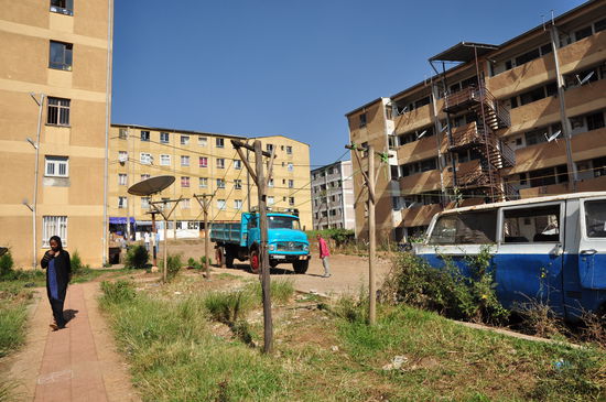 Askut, das Viertel am Rande von Addis in dem ich am Anfang meiner Reise wohnte. Es sind einfache aber solide Häuser die von der Addisser Mittel-Unterschicht bewohnt werden.