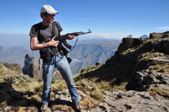 Mit AK47 auf 3900m