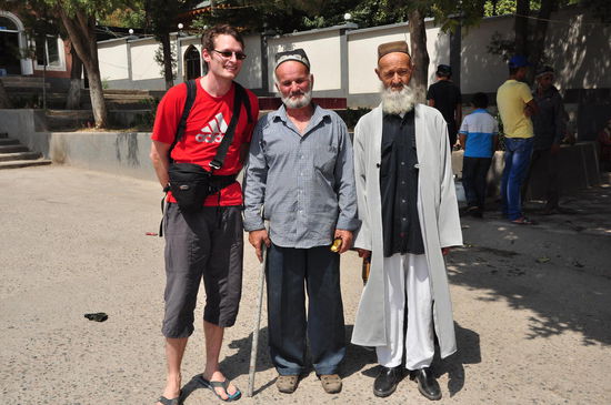 Mit unseren Gastgebern in Hissor