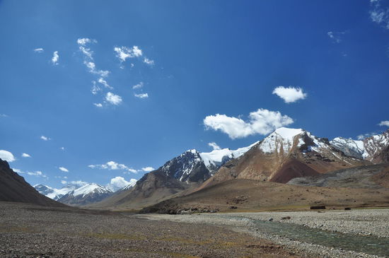 Einer der mehreren Bäche die wir durchquerten auf der Fahrt zu den Jurten.