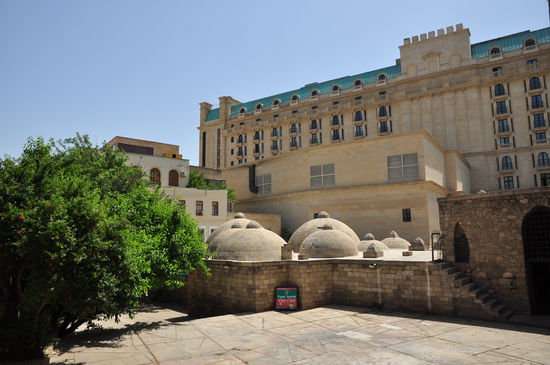 Im Zentrum der Altstadt der Shirvanshas