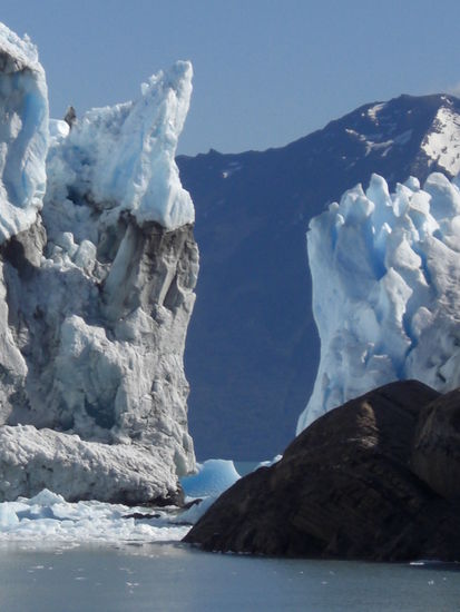 Dieser Durchfluß wird ca. alle 2 Jahre vom Gletscher blockiert