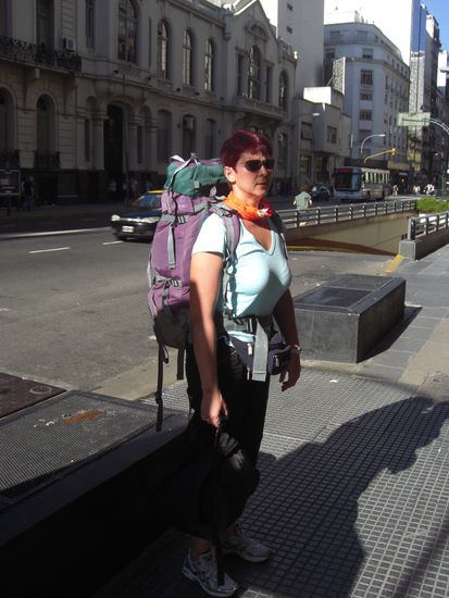 Noch in BA auf dem Weg zur Bus Station Retiro.
Und heiss war es ......