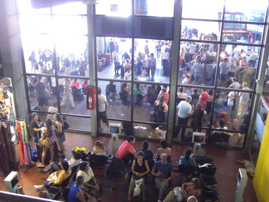 Also, hm, was soll ich sagen? Es ging zu wie im Taubenschlag.