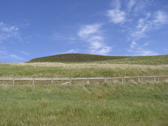 Sehr truegerisch - dahinter gehts abwaerts  
Man beachte die drohenden Regenwolken.....