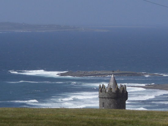 Wie wenn ein Pilz aus dem Boden waechst.....