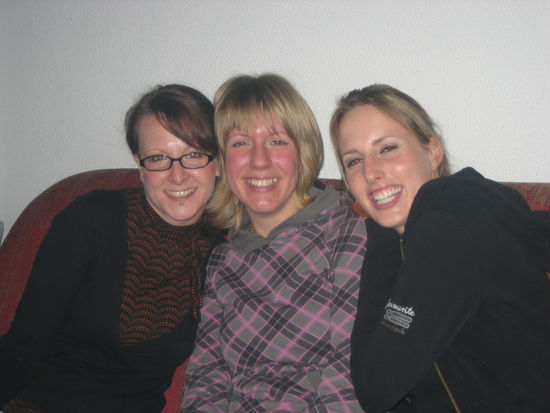 als erstes musste Ines die Heimreise antreten, was mit einer grossen Ueberraschungsparty gefeiert wurde