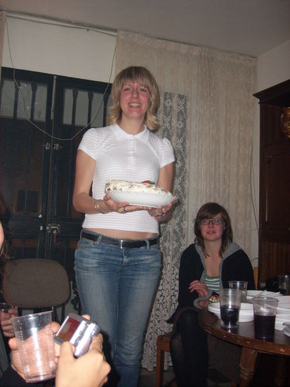 Mitternachts-surprise-Kuchen von der italienischen Mitbewohnerin fuer Ines