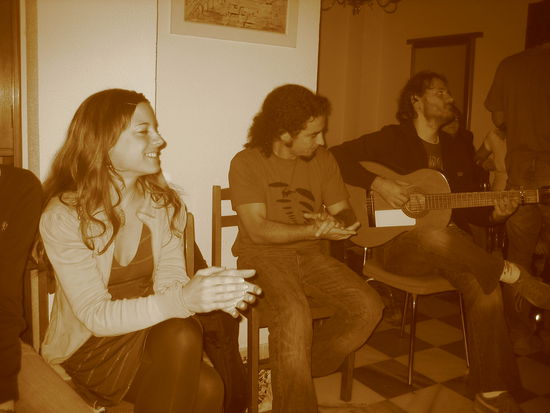 die spanische Gesangs- und Gitarreneinlage durfte natuerlich auch nicht fehlen