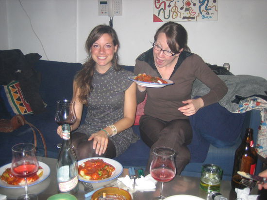 Alvaro kocht fuer seine Maedels - que rico