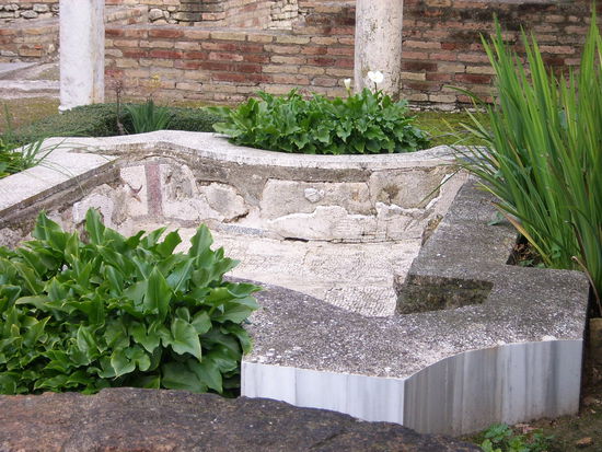 in einem der Wohnhaeuser