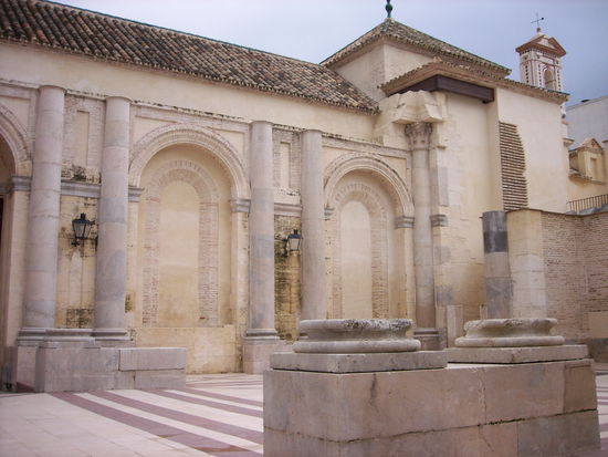 Innenhof einer Kirche