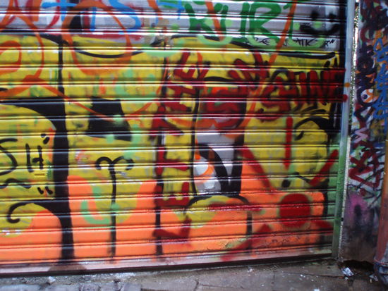 Die Sonne und die Schrift dazu sind von Simi...leider nicht der ideale Hintergrund, aba wenn man weiß wo man suchen muss...*;o)