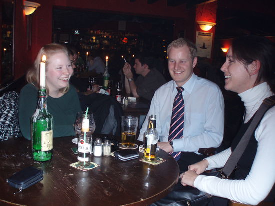 Kathi, Thomas und Claudia im Old Oak (Pub wo Freitags immer Live-Musik ist, sehr nett!)
