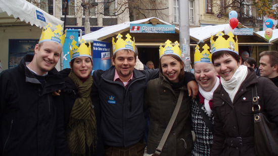 Coole Kronen oder? Der in der Mitte hat sie uns aufgesetzt, und das wird das neue Werbeplakat fürn Hochkönig *;o)