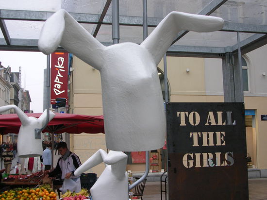 auf der Einkaufsstraße...