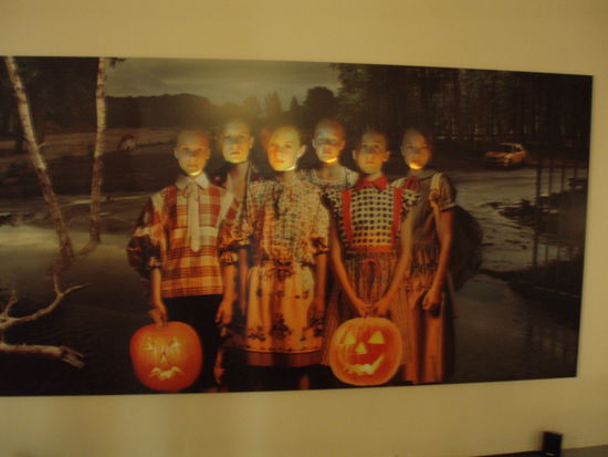 Das Bild konnte singen, die Köpfe waren projiziert und bewegten sich, wie schon einmal bedauert kann ich leider keine Videos online stellen, das "Bild" war einfach genial!