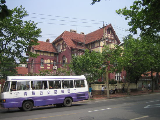 diese haus koennte auch in nikolassee stehen, oder?