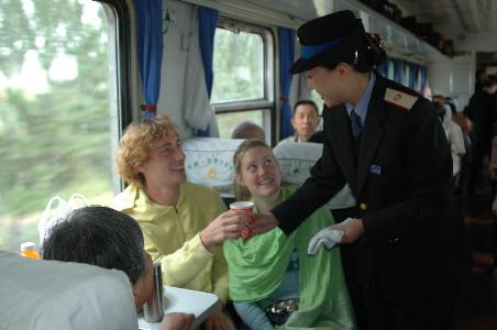 die zustrecke datong-beijing wird mit seinen chinatrainmodels international aufgepeppt.