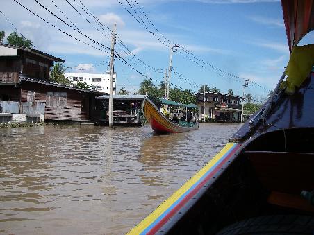 Mit dem Longtailboot durch Bangkok